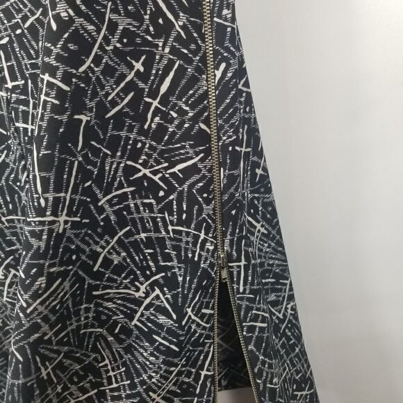 WAYF BLACK WHITE A-LINE DRESS. SIZE M - Picture 14 of 16